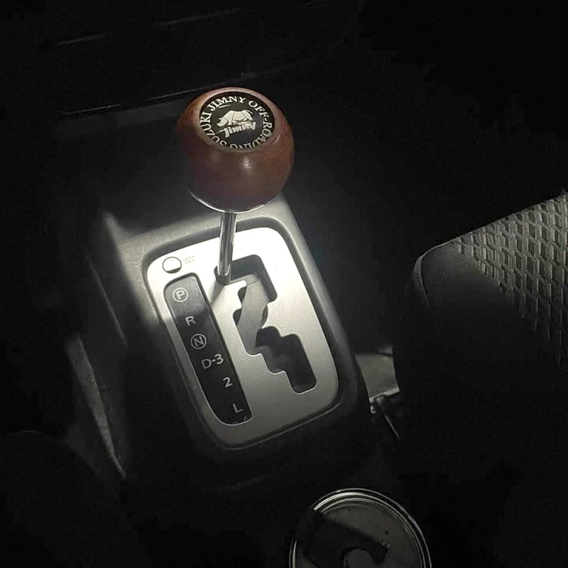 jimny-wood-shift-knob-installed-interior